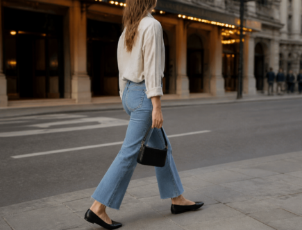 Sienna Miller w dżinsach flare i balerinach. Tak skopiujesz jej londyński look bez fortuny - grafika 1